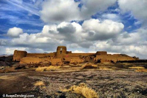 قلعه دزدها؛ بزرگ‌ترین سازه‌ خشتی ایران