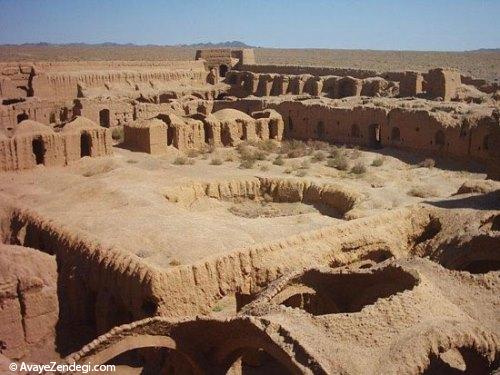  قلعه دزدها؛ بزرگ‌ترین سازه‌ خشتی ایران 