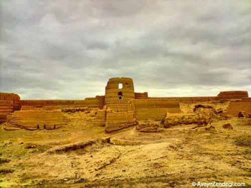  قلعه دزدها؛ بزرگ‌ترین سازه‌ خشتی ایران 