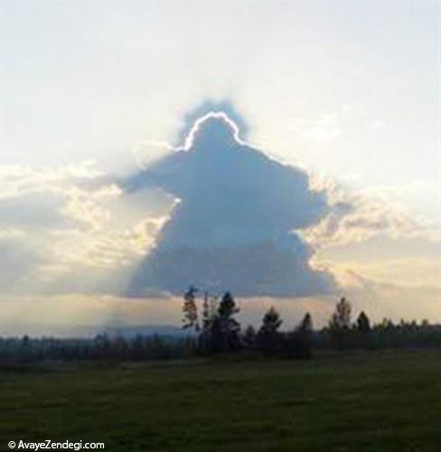 ابری به شکل فرشته در آسمان‌ 
