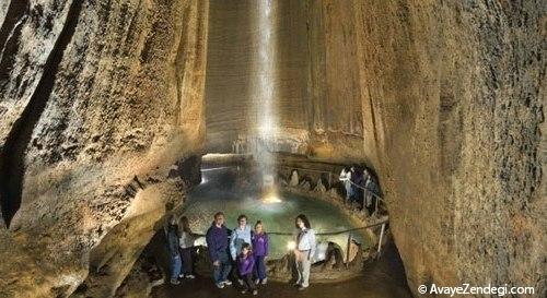 زیباترین آبشار زیرزمینی جهان