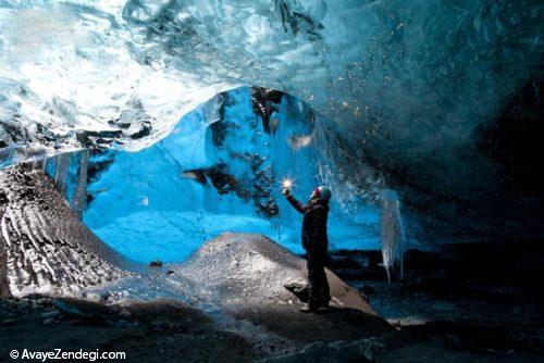  آبشار یخ زده در ایسلند 