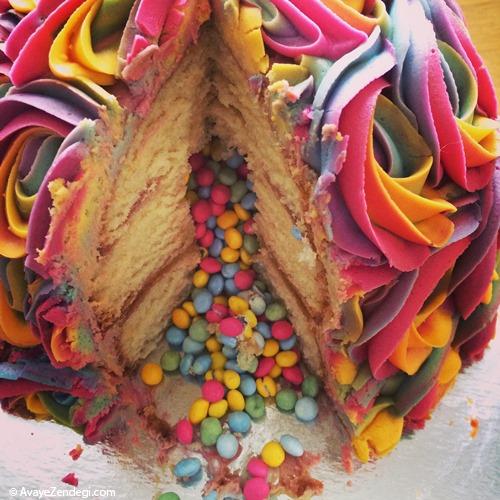 کیک پیناتای رنگین کمان