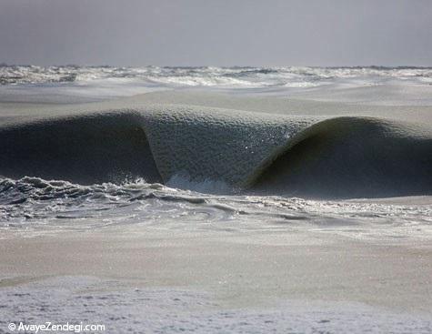 یخ زدن امواج اقیانوس در اثر سرما