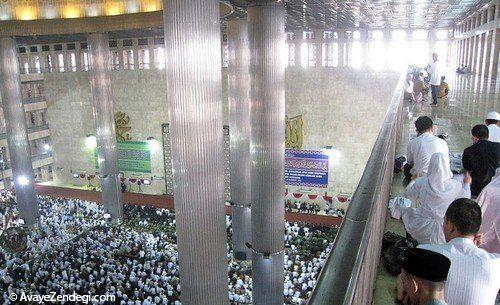  مسجد استقلال بزرگترین مسجد مسلمانان در اندونزی 