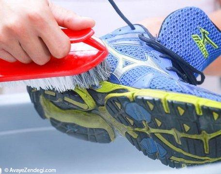 روش های تمیز کردن کفش، روش پاک کردن گل