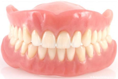 10 داروی خانگی برای درد دندان مصنوعی