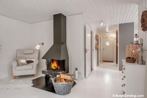خانه سفید کوچک در جنگل های سوئد